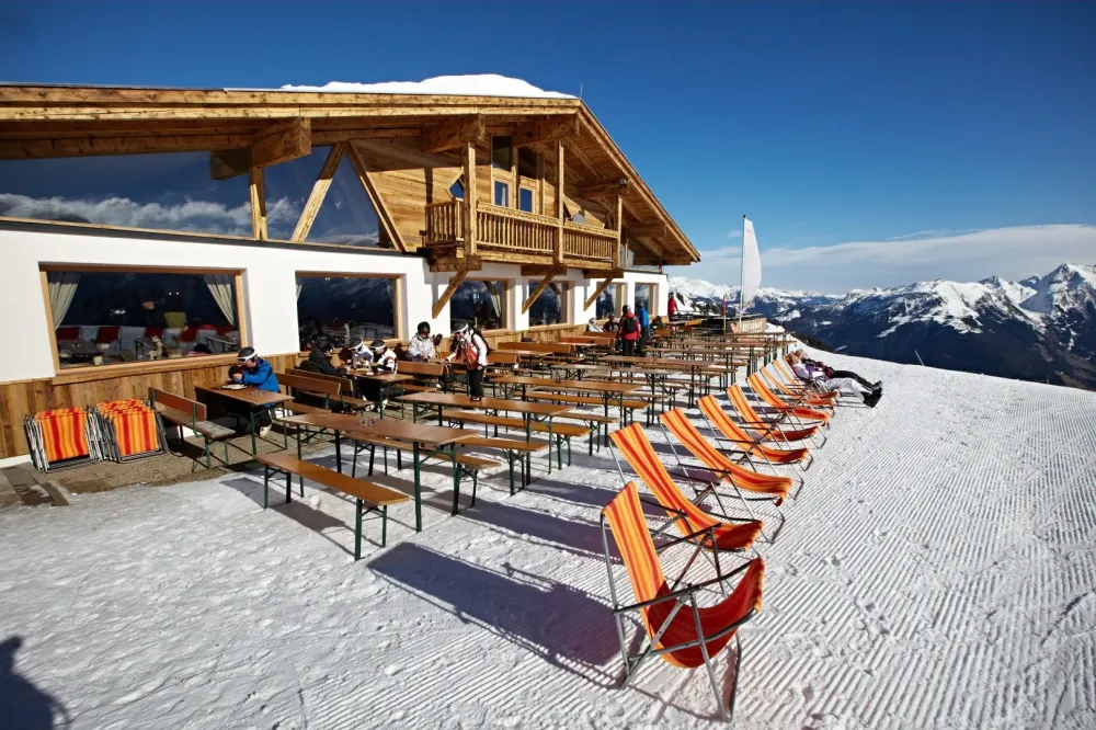 Restaurant pied des pistes à Saint-Étienne-de-Tinée