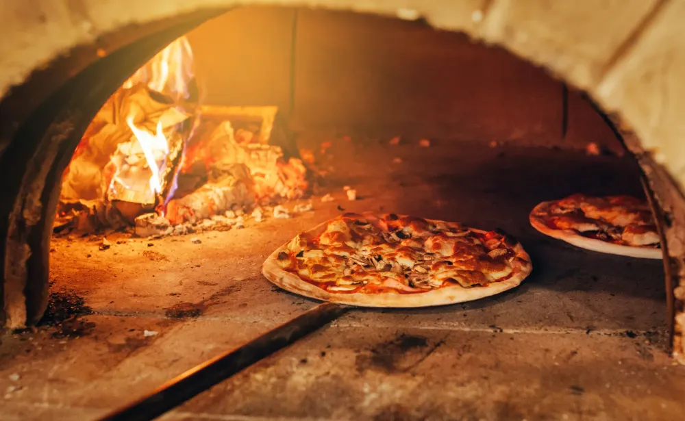 Restaurant pizza feu de bois à Saint-Étienne-de-Tinée